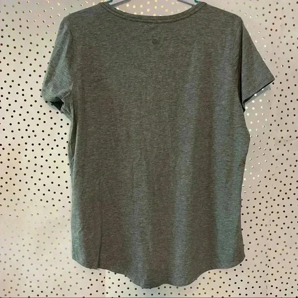 Lululemon Grey Top - Picture 6 of 7